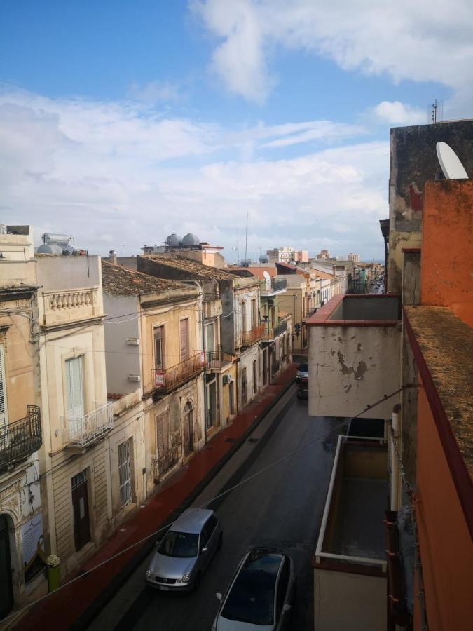 Alluno Avola Esterno foto